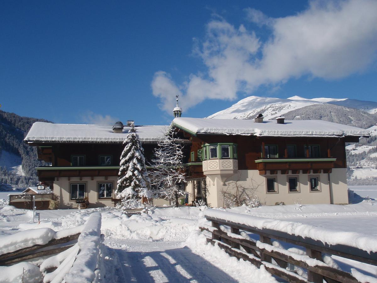 Gasthof Schuetthof นอยเคียร์เชน อัม โกรสเวเนดิเกอร์ ภายนอก รูปภาพ