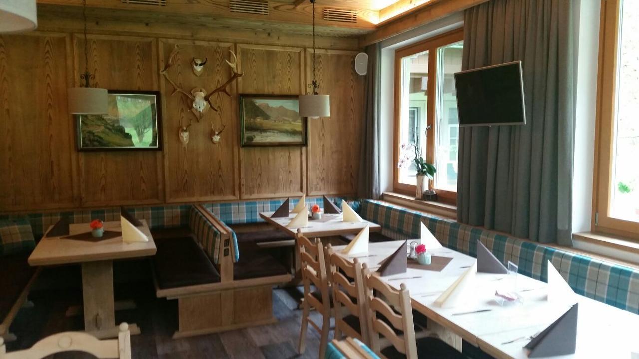 Gasthof Schuetthof นอยเคียร์เชน อัม โกรสเวเนดิเกอร์ ภายนอก รูปภาพ